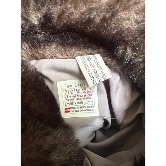 The North Face Nuptse Icepick down filled puffer fur women’s winter boots 7 - Picture 12 of 13